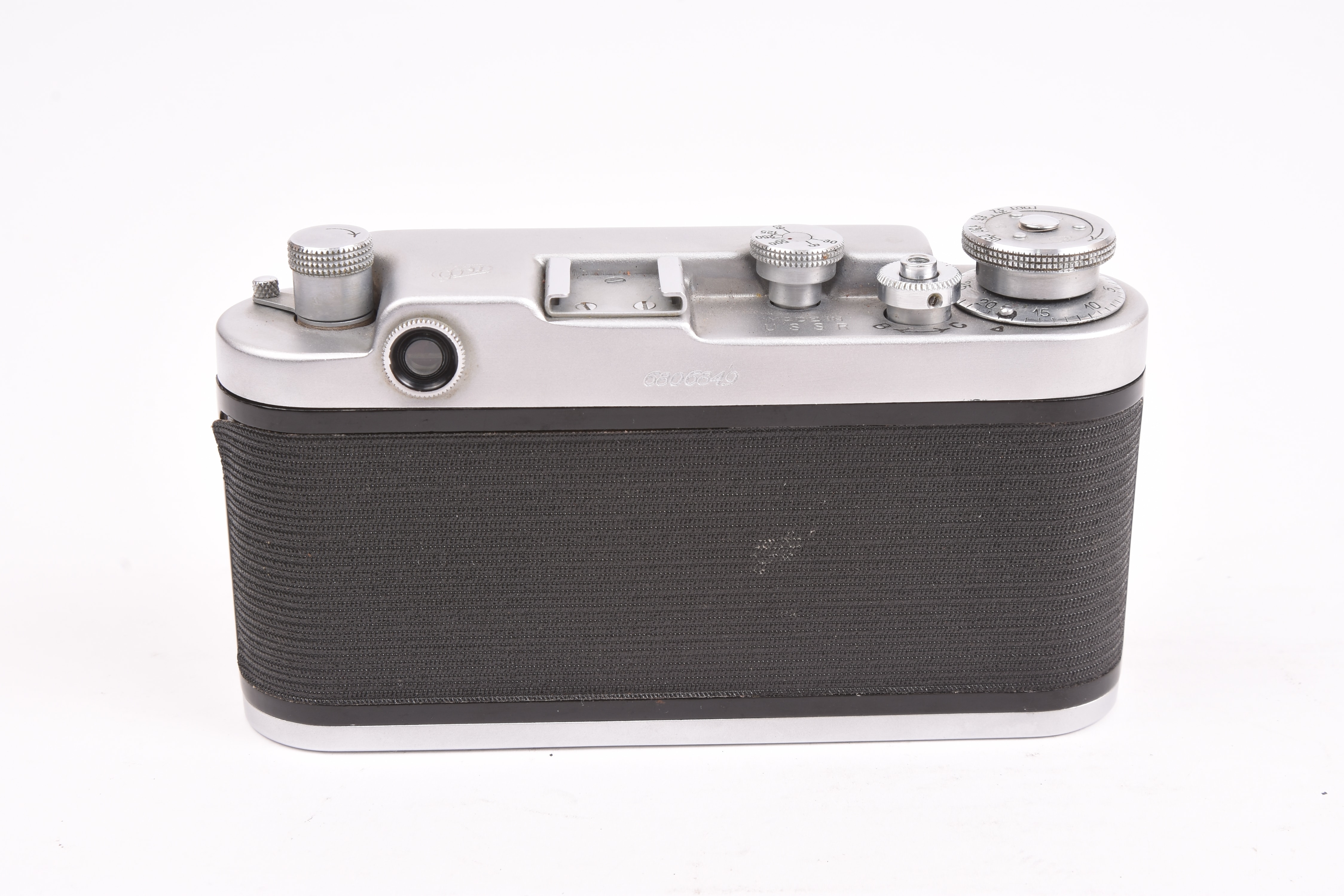 Fed 2 w/ Industar 61 52mm f/2.8 and Case | GearFocus
