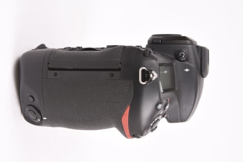 thumbnail-2 for Nikon D5 Body SC:35.4k #06844 O5 M5 C4