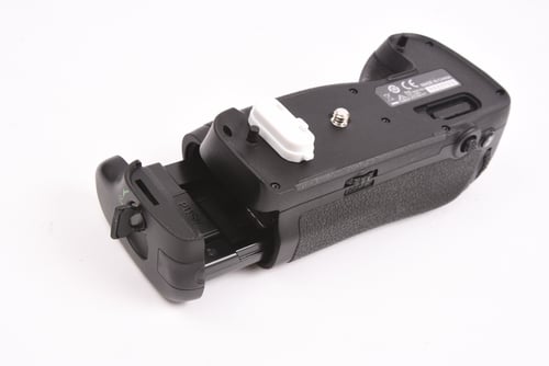 thumbnail-5 for Nikon MB-D17 Grip for D500 M5 C5 #23711