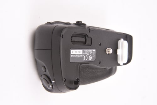 thumbnail-2 for Nikon MB-D17 Grip for D500 M5 C5 #23711