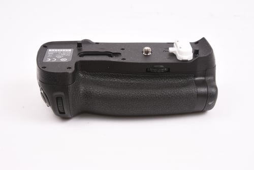 thumbnail-1 for Nikon MB-D18 Grip for D850 M5 C5 #39694