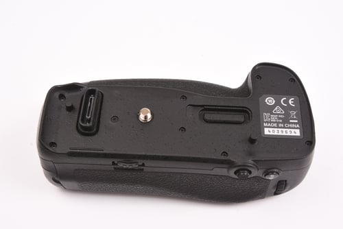 thumbnail-6 for Nikon MB-D18 Grip for D850 M5 C5 #39694