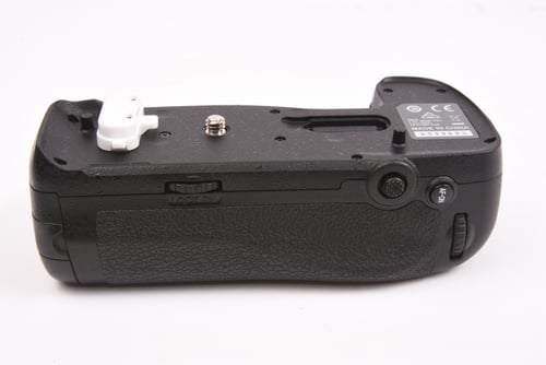thumbnail-3 for Nikon MB-D18 Grip for D850 M5 C5 #39694