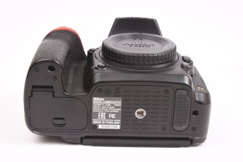 thumbnail-9 for Nikon D750 Body SC: 4.7k O5 M5 C5 #80786