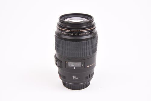 Canon EF 100mm f/2.8 USM