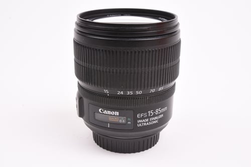 Canon EFS 15-85mm IS #01778 O4 M5 C4