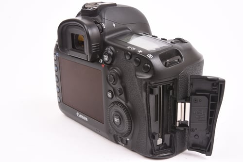 thumbnail-2 for Canon EOS 5D IV Body