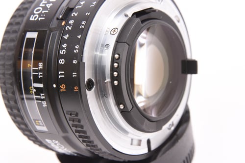 thumbnail-5 for Nikon AF 50mm f/1.4 D HAZE