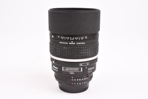 Nikon AF DC 105mm f/2 D