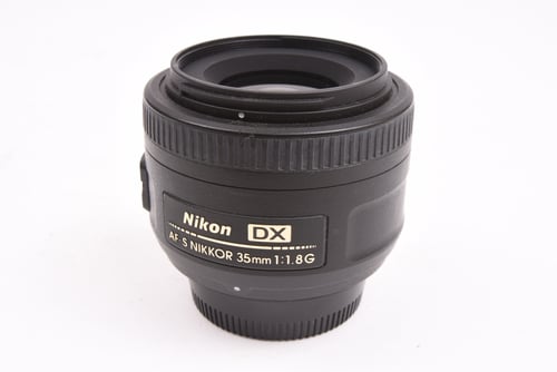 Nikon AFS 35mm f/1.8 G DX
