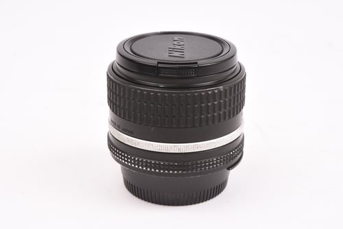 thumbnail-2 for Nikon AIS 28mm f/2.8 w/ Hood #02423 O4 M5 C3