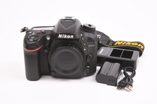Nikon D7200 Body SC:18.2K #02209 O5 M5 C5