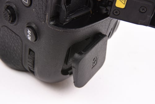 thumbnail-4 for Nikon Z9 Body w/ Smallrig Cage