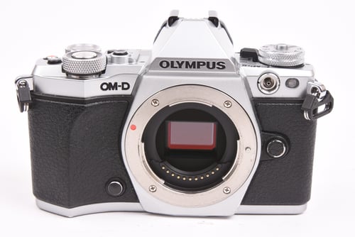 thumbnail-7 for Olympus OM-D E-M5 II Body