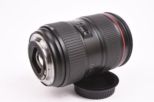 thumbnail-3 for Canon EF 24-105mm f/4 L IS II #05617 O5 M5 C5 DUST