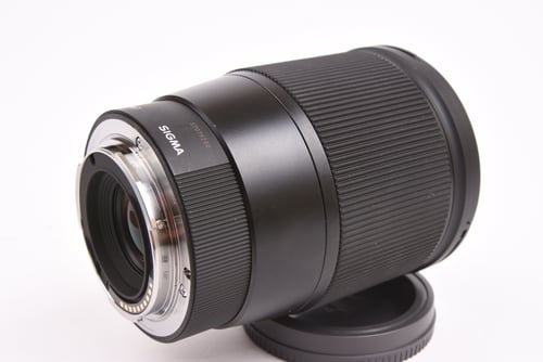 thumbnail-3 for Sigma 16mm f/1.4 DC DN Cont for Sony E (Crop)