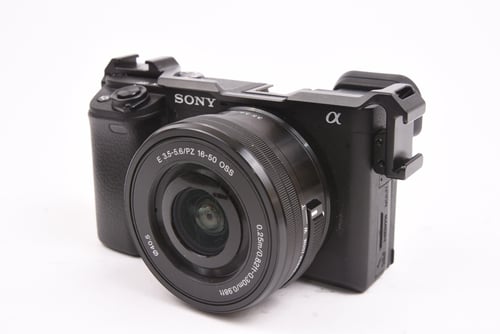 Sony a6400 w/ 16-50mm / Smallrig Top Rail SC:1.3K #13601 O5 M5 C5