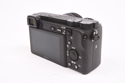 thumbnail-2 for Sony a6400 w/ 16-50mm SC:8.4K #44449 O5 M5 C4