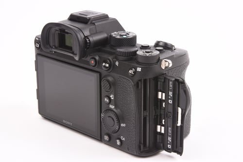 thumbnail-3 for Sony A7R IV Body SC:16K #75439 O5 M5 C4