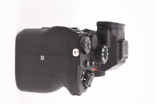 thumbnail-2 for Sony A7R IV Body SC:16K #75439 O5 M5 C4