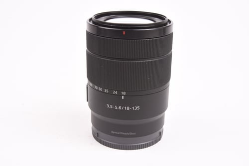 Sony E 18-135mm OSS #52975 04 M5 C5