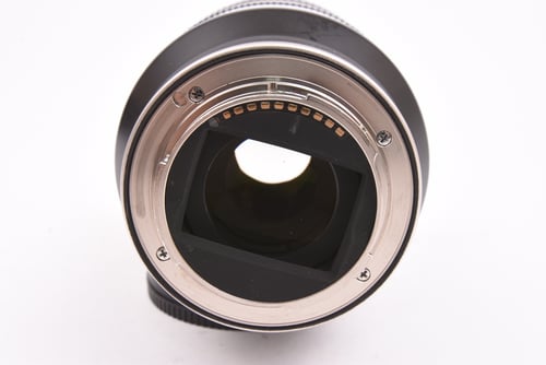 thumbnail-7 for Tamron 17-70mm f/2.8 Di III-A (B070) for Sony E (Crop)