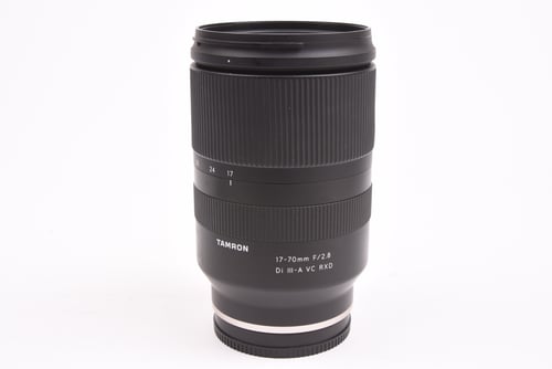 Tamron 17-70mm f/2.8 Di III-A (B070) for Sony E (Crop)