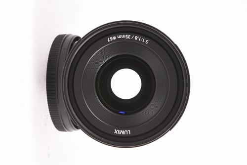 thumbnail-8 for Panasonic L 35mm f/1.8 S