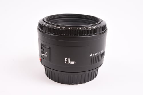 Canon EF 50mm f/1.8 II