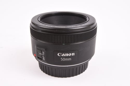 Canon EF 50mm f/1.8 STM