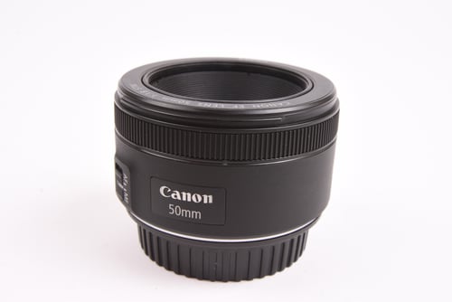 Canon EF 50mm f/1.8 STM