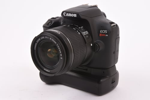Canon Rebel T6 w/18-55mm & Grip