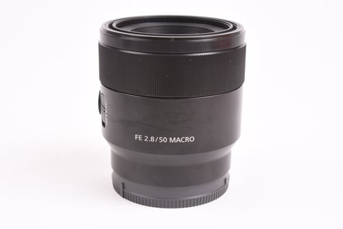 Sony FE 50mm f/2.8 Macro