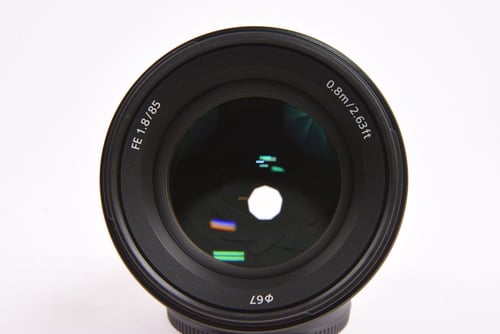thumbnail-6 for Sony FE 85mm f/1.8
