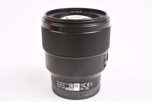 thumbnail-1 for Sony FE 85mm f/1.8