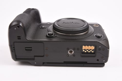 thumbnail-5 for Fujifilm X-H1 w/Grip