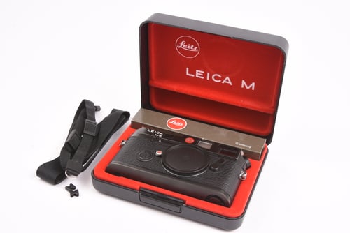 Leica M6 Body w/Case