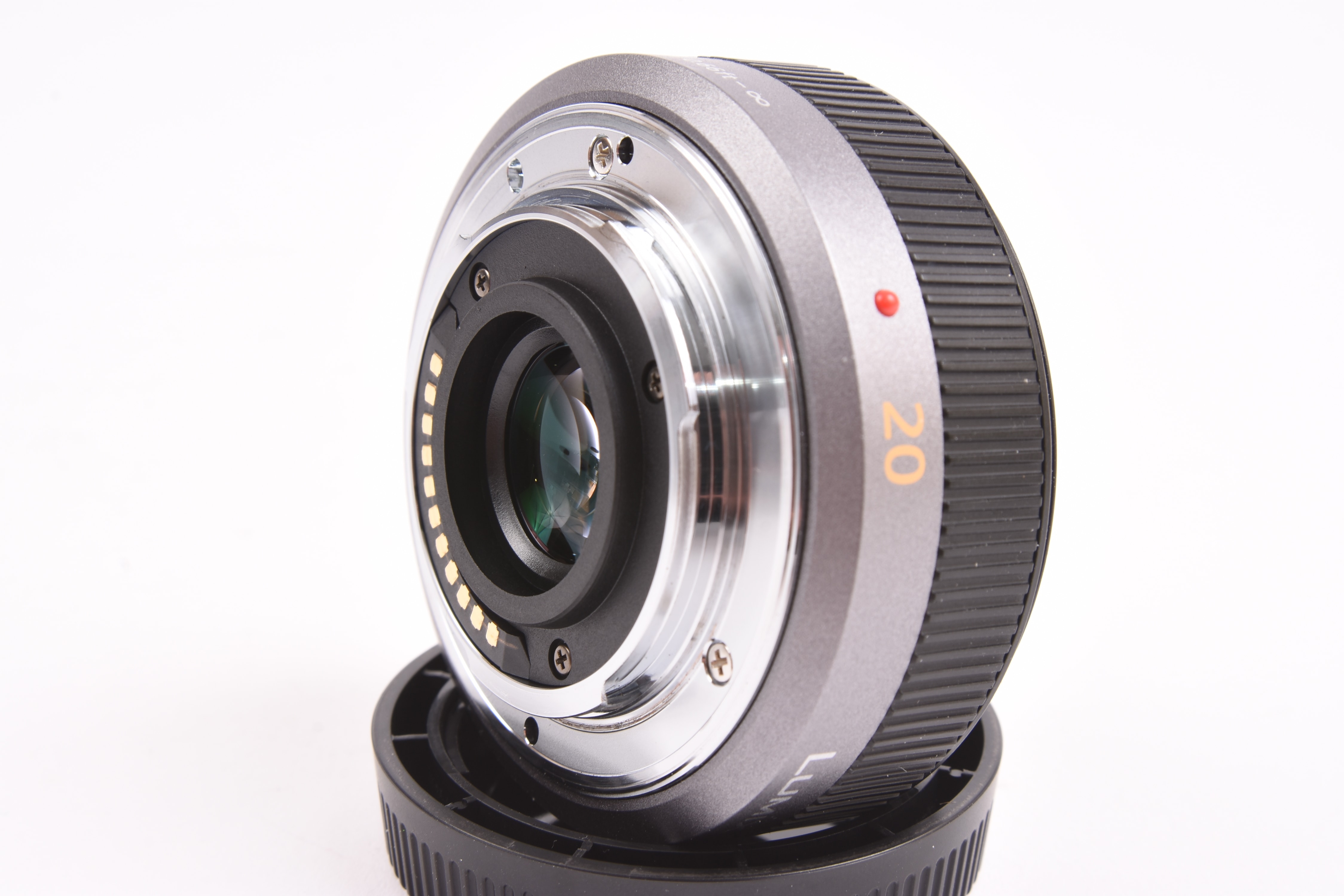 Panasonic MFT 20mm f/1.7 LOUD AF | GearFocus