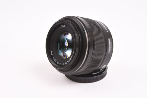 thumbnail-5 for Panasonic MFT 25mm f/1.4 Summilux