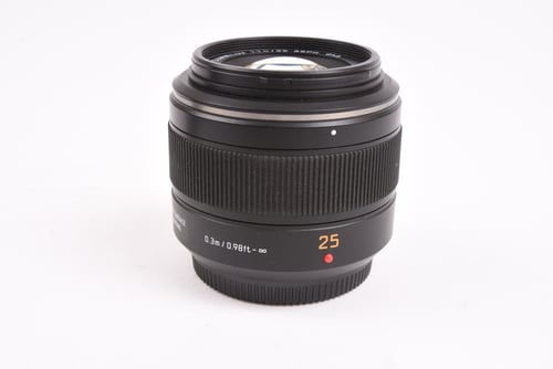 Panasonic MFT 25mm f/1.4 Summilux