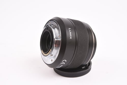 thumbnail-3 for Panasonic MFT 25mm f/1.4 Summilux