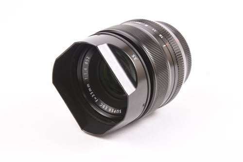thumbnail-9 for Fujifilm XF 35mm f/1.4 R