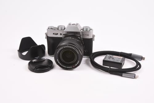 Fujifilm X-T30 w/ 18-55mm