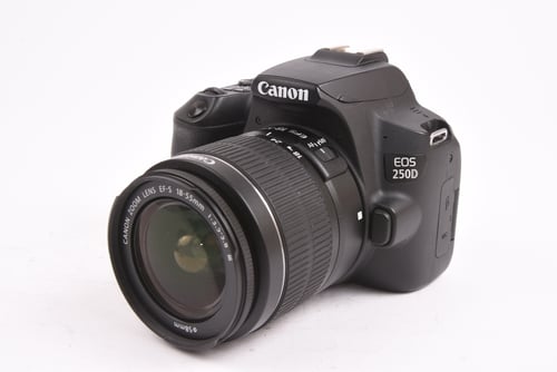 View Canon EOS 250D (SL3) w/ 18-55mm Canon EOS 250D (SL3) w/ 18-55mm