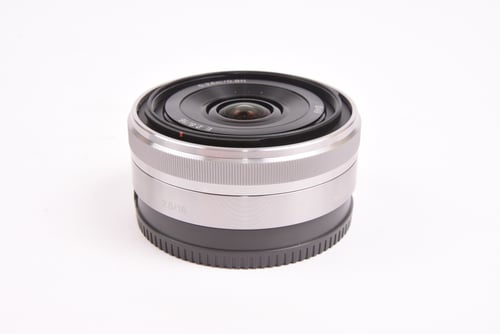 Sony E 16mm f/2.8