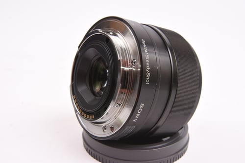 thumbnail-3 for Sony E 35mm f/1.8