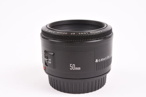 Canon EF 50mm f/1.8 II