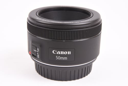 Canon EF 50mm f/1.8 STM