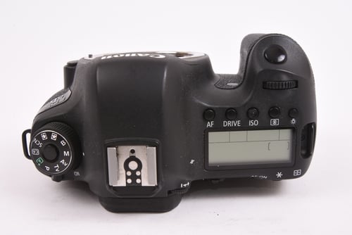 thumbnail-6 for Canon EOS 6D Body w/ Grip