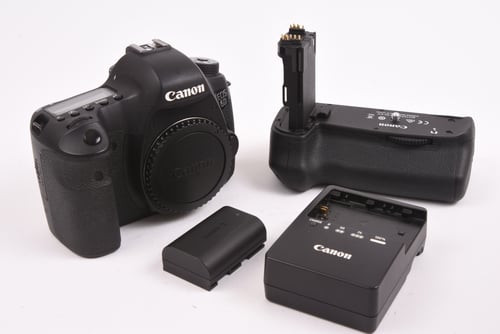 thumbnail-7 for Canon EOS 6D Body w/ Grip